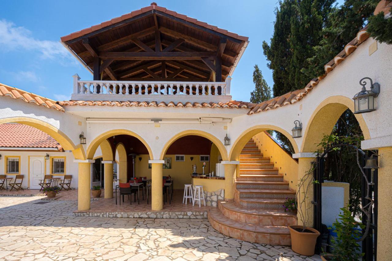 Finca Bilou Aigues Bagian luar foto
