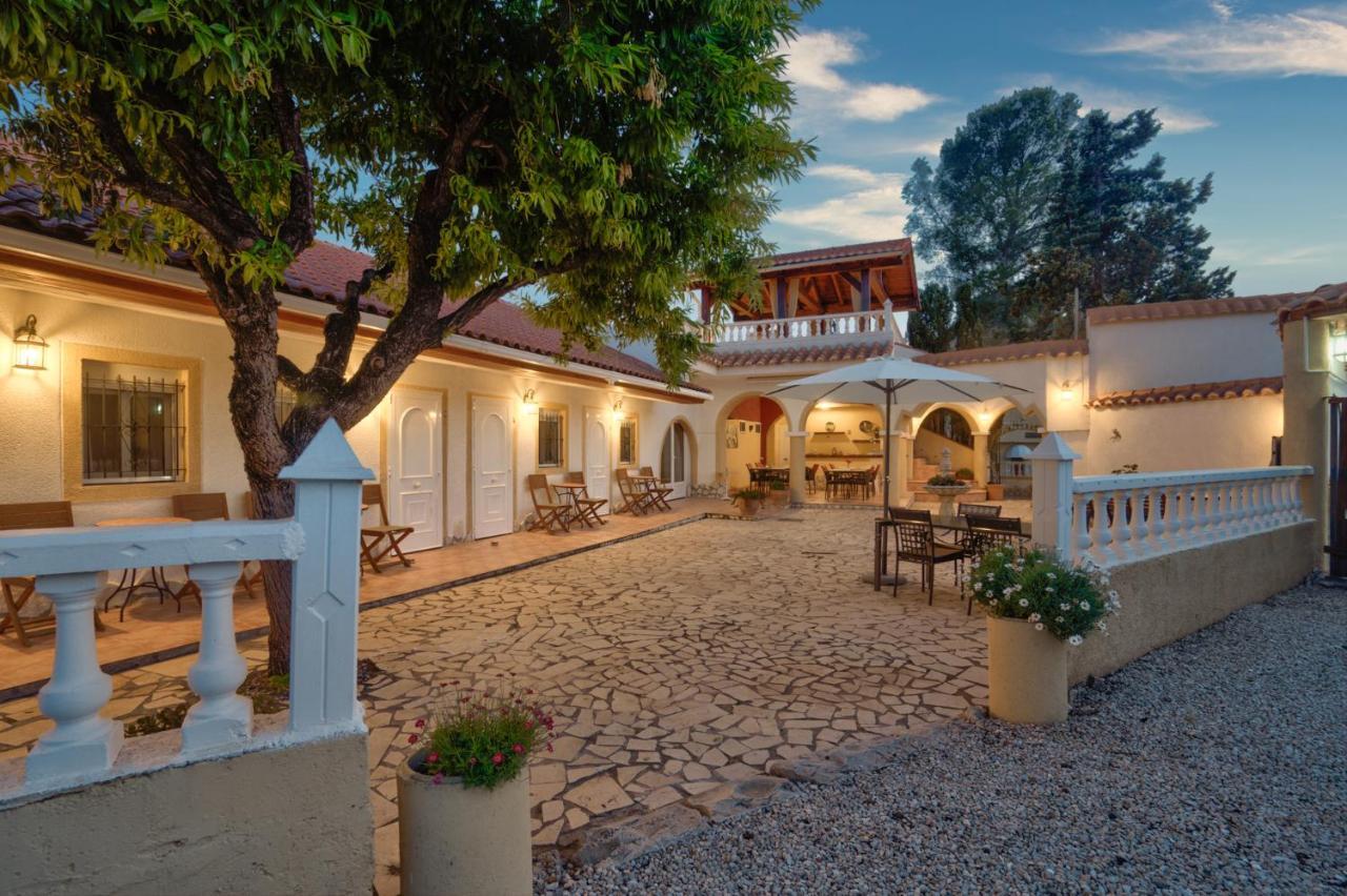 Finca Bilou Aigues Bagian luar foto